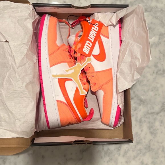 New in box authentic Jordan 1 low utility GG. Boys 6Y women’s 7.5. FLIGHT CLUB